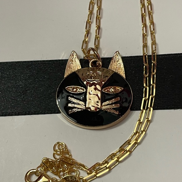 Rare CC Chic BLACK Cat Pendant  on 18KGP chain - Picture 3 of 8